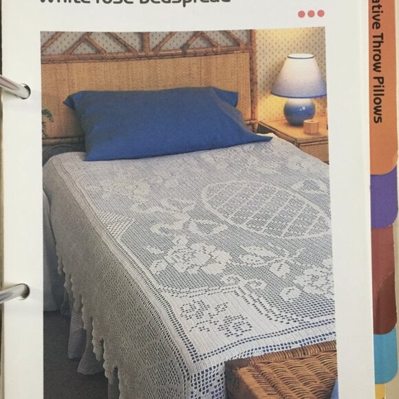 52- (VB) Vintage. 3 Ring Bound. Crochet Books. 1980s. Golden Quick and Easy. - Picture 4 of 9